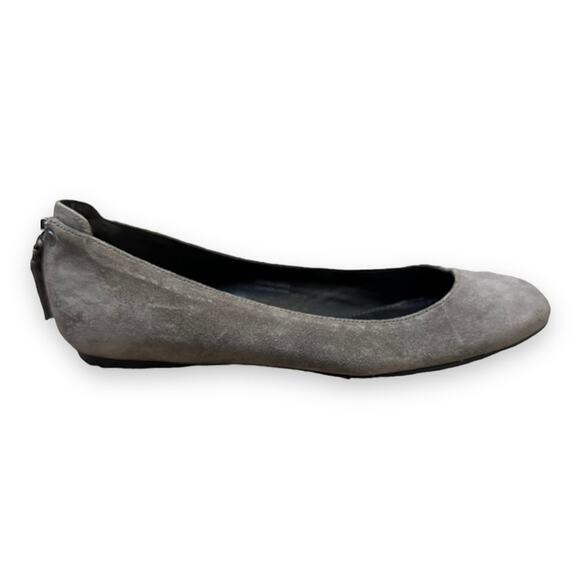 Vera Wang Lavender Label Shoes - Vera Wang Lavender Suede Hania Ballet Flats in Gray